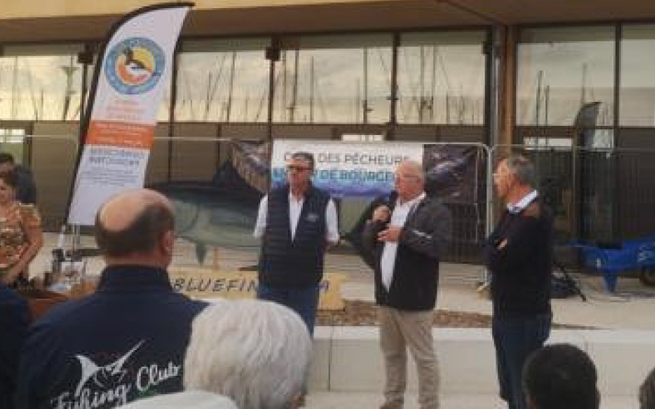 Talmont-St-Hilaire - Le club de pêche en mer installé face au port