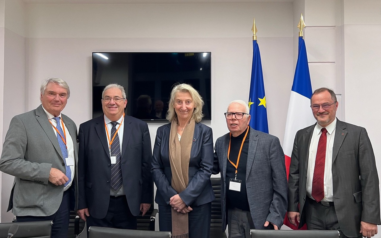 Rencontre entre la Confédération Mer et Liberté et Catherine Chabaud, ministre déléguée chargée de la Mer et de la Pêche