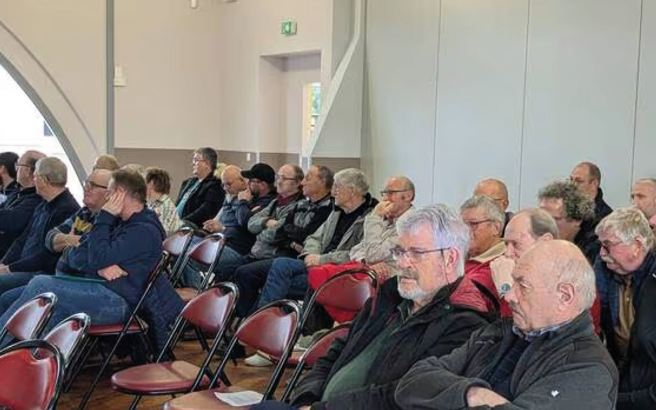 Le projet de réglementation sur la pêche au maquereau fait débat chez les pêcheurs plaisanciers de la Côte ouest