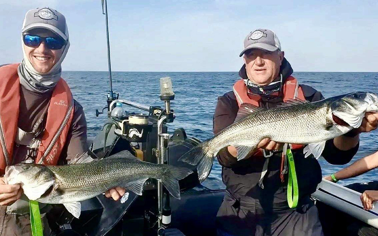 Pêche au bar : l'open des Glénan remporté par un père et son fils